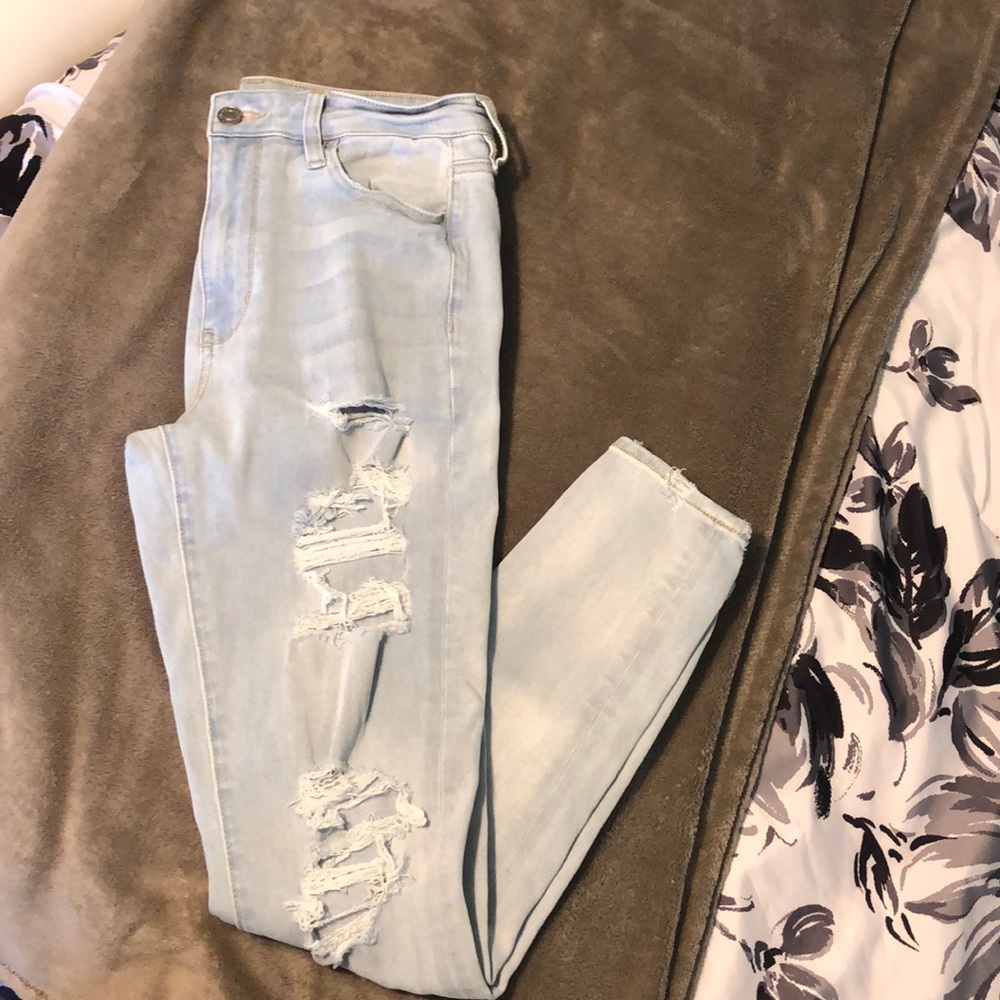 AEO white wash, ripped long jeans